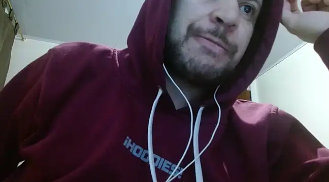 Snapshot of camiloking1720 chatting on March 14, 4:43 am camiloking1720 online show from March 14, 4:43 am