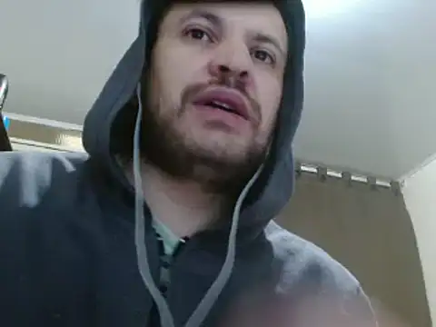 Snapshot of camiloking1720 chatting on February 6, 4:47 pm camiloking1720 online show from February 6, 4:47 pm