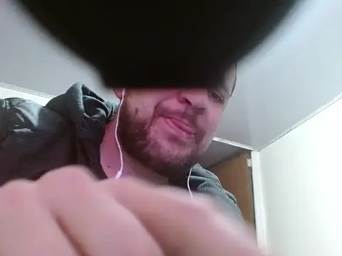 camiloking1720 online show from March 20, 11:52 pm