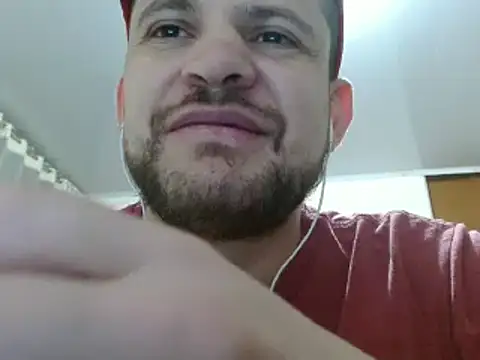 Snapshot of camiloking1720 chatting on December 5, 12:41 am camiloking1720 online show from December 5, 12:41 am