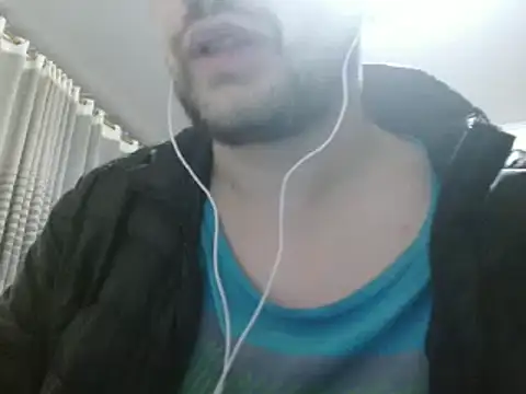 Snapshot of camiloking1720 chatting on December 3, 1:17 am camiloking1720 online show from December 3, 1:17 am