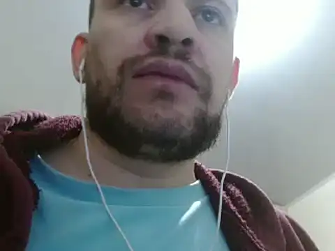 Snapshot of camiloking1720 chatting on January 14, 6:49 pm camiloking1720 online show from January 14, 6:49 pm