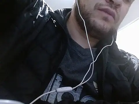 Snapshot of camiloking1720 chatting on September 11, 5:45 pm camiloking1720 online show from September 11, 5:45 pm