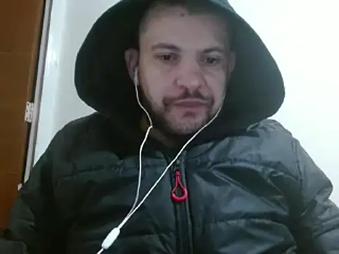 Snapshot of camiloking1720 chatting on February 13, 7:45 am camiloking1720 online show from February 13, 7:45 am