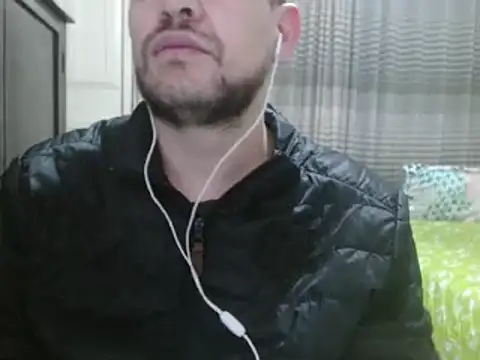 Snapshot of camiloking1720 chatting on January 20, 7:15 am camiloking1720 online show from January 20, 7:15 am