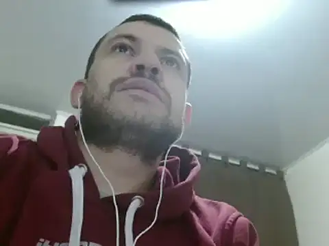 Snapshot of camiloking1720 chatting on February 6, 5:14 am camiloking1720 online show from February 6, 5:14 am