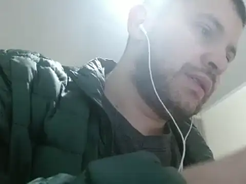 Snapshot of camiloking1720 chatting on January 28, 2:31 pm camiloking1720 online show from January 28, 2:31 pm