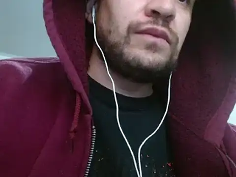 Snapshot of camiloking1720 chatting on March 3, 3:28 am camiloking1720 online show from March 3, 3:28 am