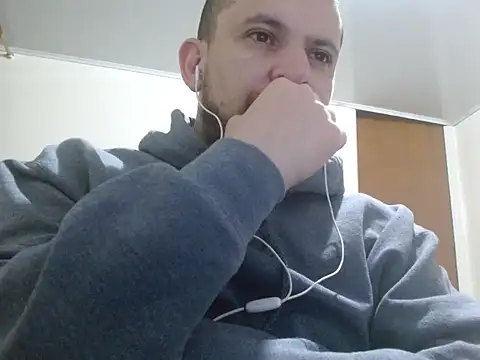 Snapshot of camiloking1720 chatting on September 25, 6:01 am camiloking1720 online show from September 25, 6:01 am