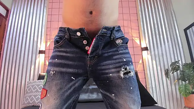Snapshot of antony_bigdick_ chatting on March 12, 1:36 am antony bigdick  online show from March 12, 1:36 am