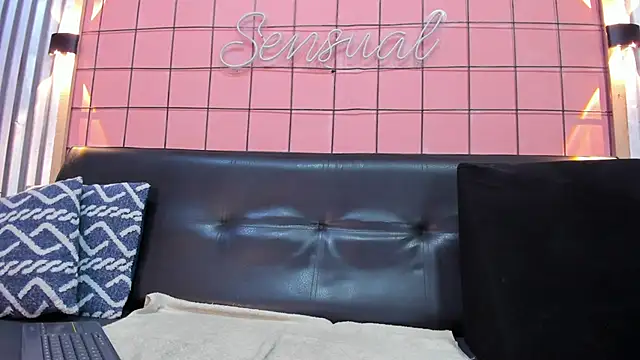 Snapshot of antony_bigdick_ chatting on January 8, 1:11 am antony bigdick  online show from January 8, 1:11 am