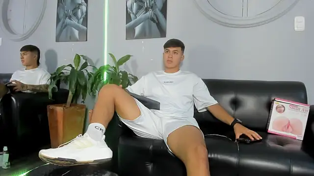 Cristopher strong online show from February 11, 12:48 pm