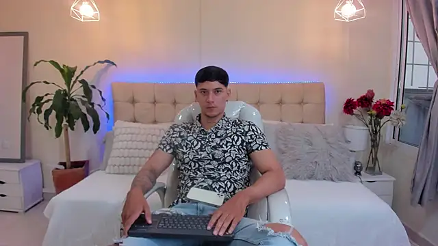 Cristopher strong online show from January 13, 12:35 pm