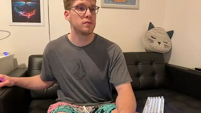 BlueEyedTallGuy94 online show from December 23, 2:02 am