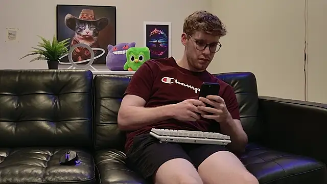 BlueEyedTallGuy94 online show from September 30, 12:50 am