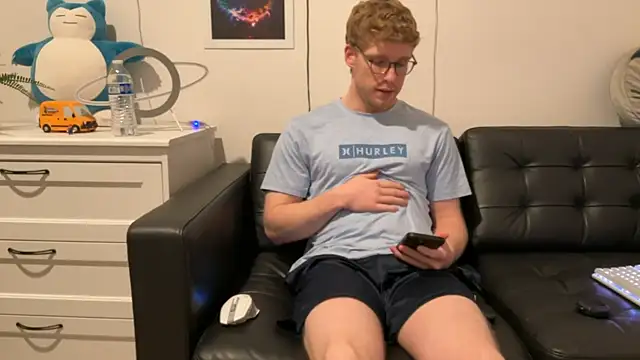 BlueEyedTallGuy94 online show from December 14, 5:07 am