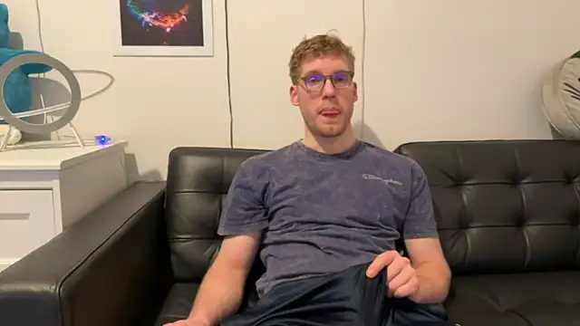 BlueEyedTallGuy94 online show from December 25, 10:59 pm