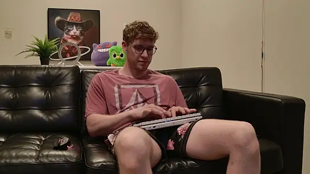 BlueEyedTallGuy94 online show from October 2, 1:31 am