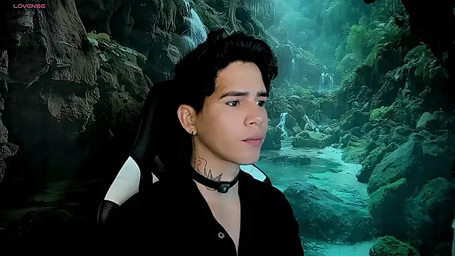 Tayson Rivers online show from February 17, 1:26 am