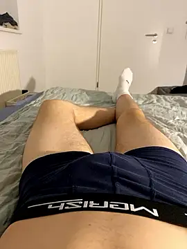 Nio-5 online show from December 3, 9:45 pm