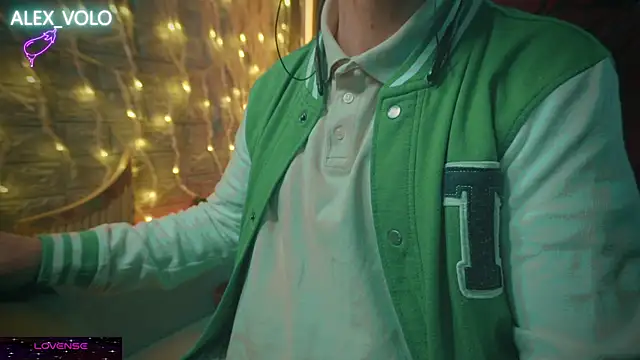 alex-volo online show from December 30, 1:58 am