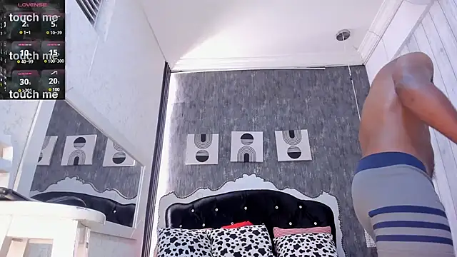 Snapshot of Jack_Muscles69_ chatting on February 8, 12:28 pm Jack Muscles69  online show from February 8, 12:28 pm