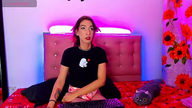 khandyzBlum online show from December 12, 12:05 am