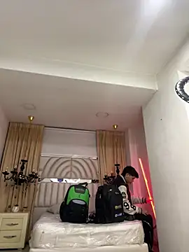 AndyPalmer  online show from March 20, 10:21 am