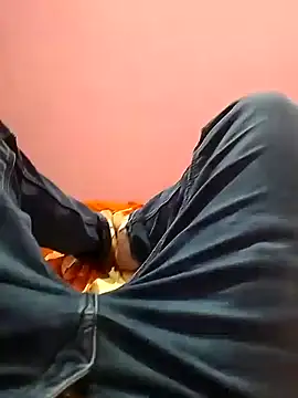 Snapshot of playboyd1 chatting on January 29, 4:36 am playboyd1 online show from January 29, 4:36 am