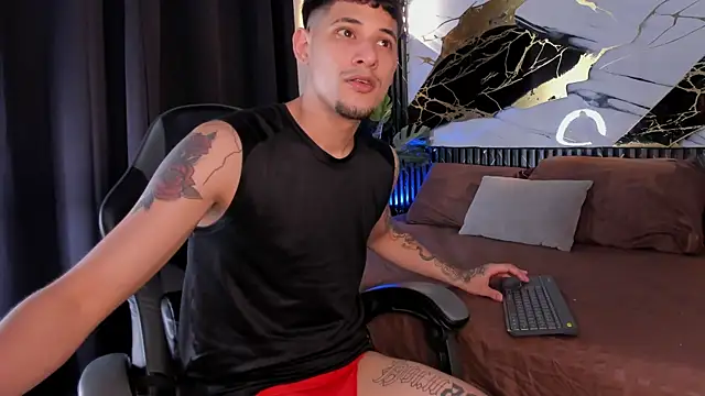 kyle smithxx online show from January 17, 4:48 am