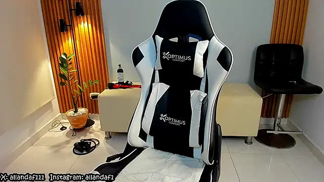 dafboy1 online show from February 17, 11:31 pm