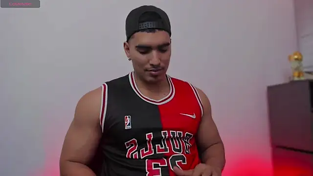 JamesGraay online show from November 6, 7:06 pm