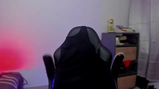 JamesGraay online show from March 4, 2:40 am