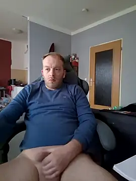 Henner33 online show from March 2, 1:31 pm