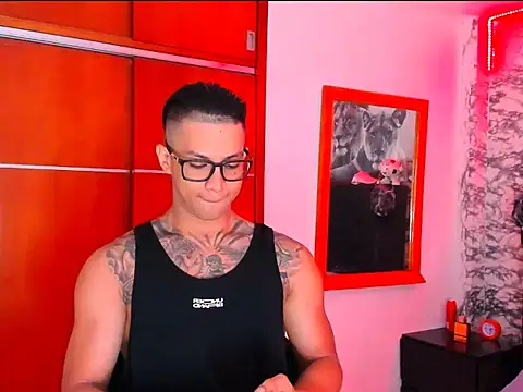 Aaron Toy online show from January 5, 8:12 pm