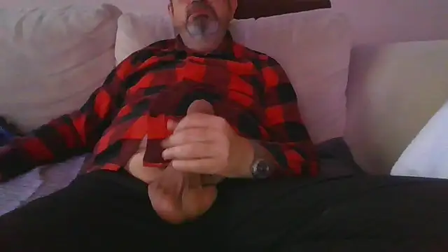 axecoman60 online show from December 12, 7:19 am