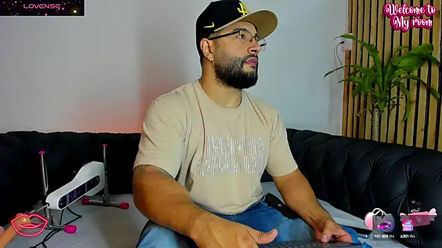 Snapshot of Luke__09 chatting on January 8, 12:37 pm Luke  09 online show from January 8, 12:37 pm