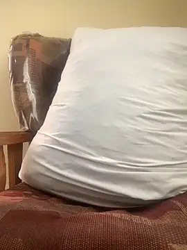 LukeBanson7 online show from December 8, 7:47 am