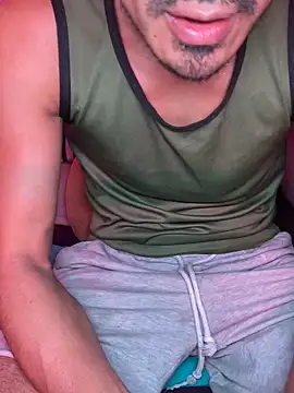 thesummerboy online show from December 26, 5:37 am