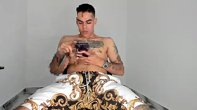 mikee scooth online show from January 7, 8:36 pm