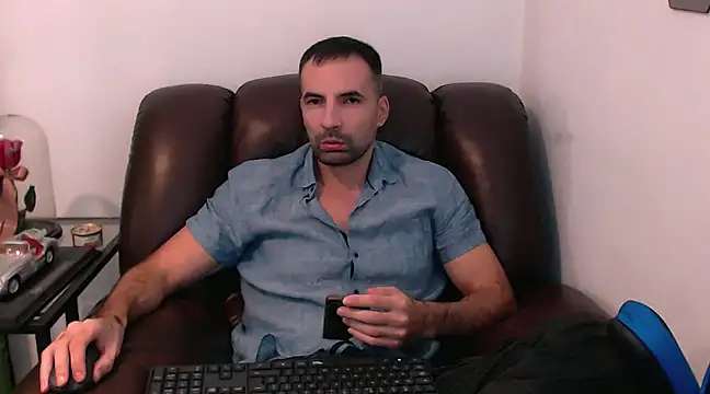 Leo 1617 online show from December 2, 3:23 pm