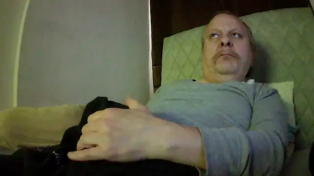 amylrmm1903 online show from March 21, 10:41 am