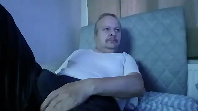 amylrmm1903 online show from November 12, 1:50 pm