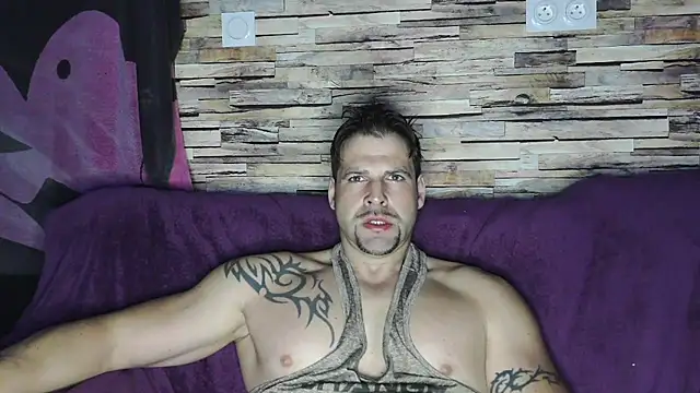 XxBigboybandxX online show from March 1, 5:53 am