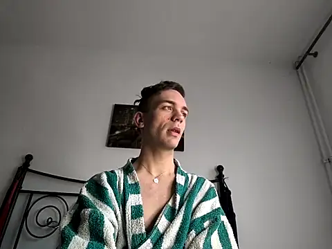 nickdtr online show from February 3, 10:09 am