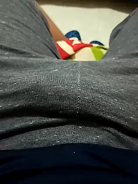 Snapshot of beautiful_hands_ chatting on February 6, 10:59 am beautiful hands  online show from February 6, 10:59 am