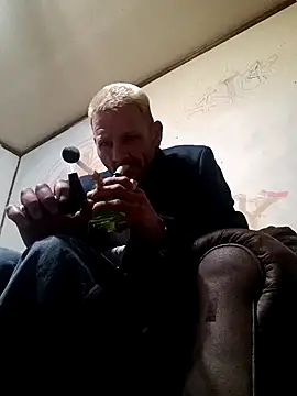 gettinit2wice online show from December 4, 12:36 pm