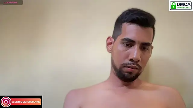 EnriquePersian197 online show from May 31, 9:16 pm