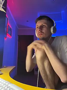 Aki-Laky online show from December 4, 7:43 pm