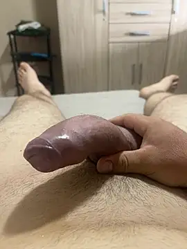 Snapshot of serjaohot28 chatting on December 21, 1:21 pm serjaohot28 online show from December 21, 1:21 pm